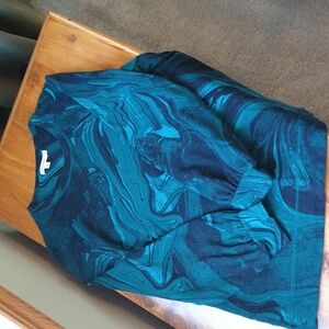 Chico's Swirl Top Size 2 (Large)